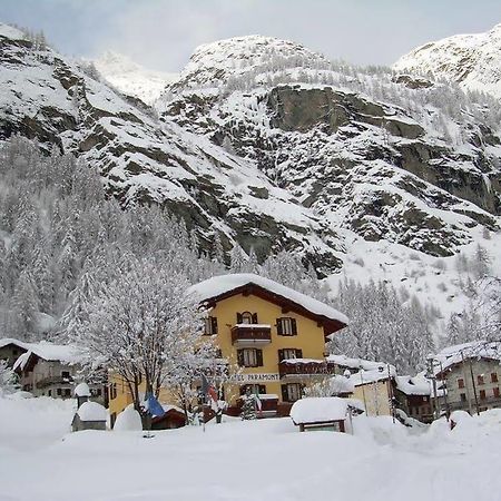 Hotel Ristorante Paramont Baulen Exteriör bild